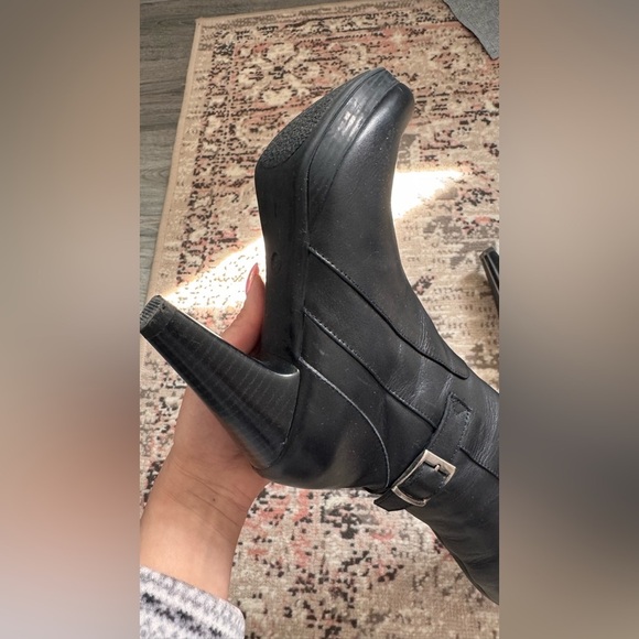 100% natural Leather Heeled Boots in black,used once - Picture 10 of 14